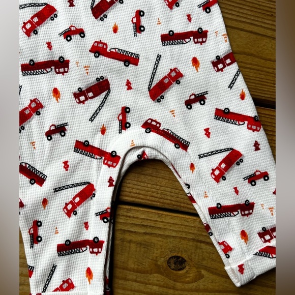 Old navy tank top pants snap jumpsuit one piece - Infant baby 6-12M - Picture 5 of 7